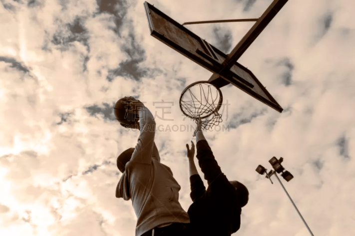 曼联1-1西汉姆联：83分钟遭保级队逼平，近5轮仅1胜争四梦碎？